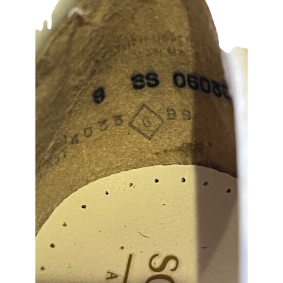 SOFT SPOTS ALL DAY COMFORT LOAFERS, SIZE 9SS - Picture 4 of 5